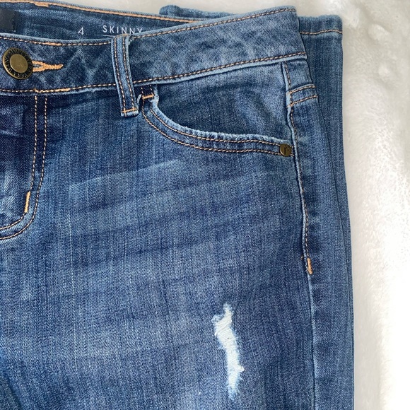 Skinny Mid Rise Jeans - Picture 5 of 6